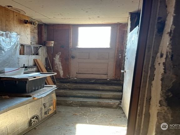 3rd image of 739 NW 7th Avenue S