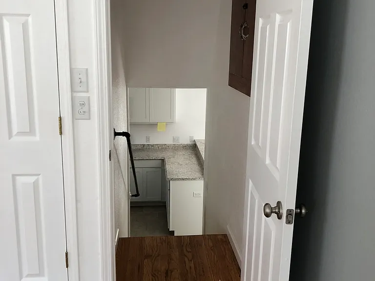 704 W 9th Ave — Photo 12