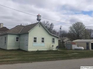 102 3rd St, Woden, IA 50484