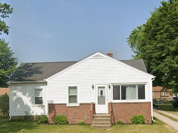 213 2nd St, Colona, IL 61241