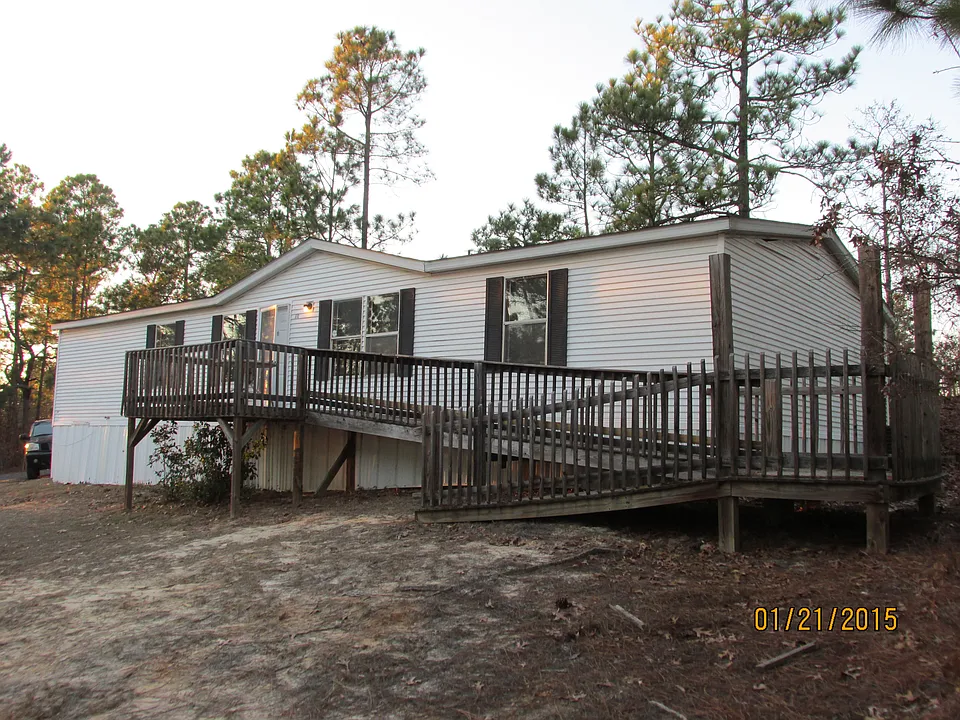 810 Woodtrail Dr