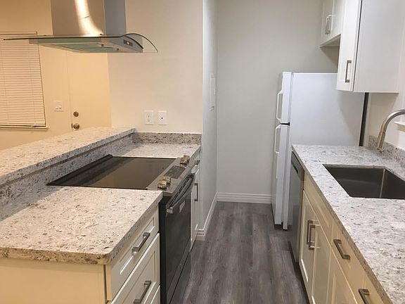 4th image of 125 Gomes Ct #4