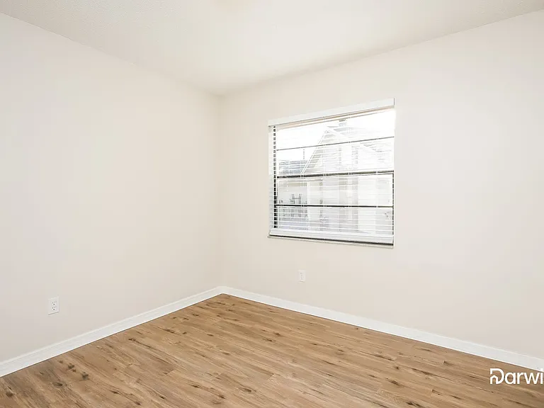 399 Eagle Cir — Photo 9