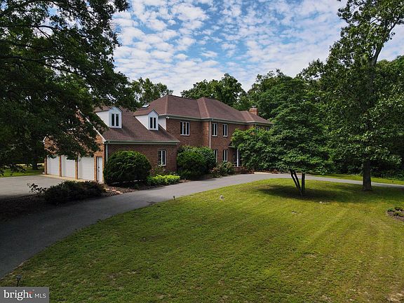 3rd image of 10 Tidewater Dr