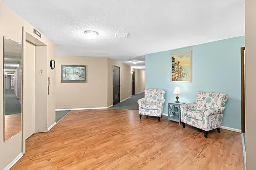 1521 NE Parvin Rd #304 — Photo 2