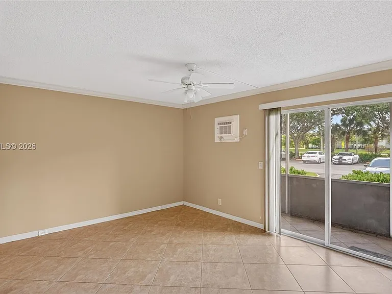 48 Mansfield Dr #48-B — Photo 9