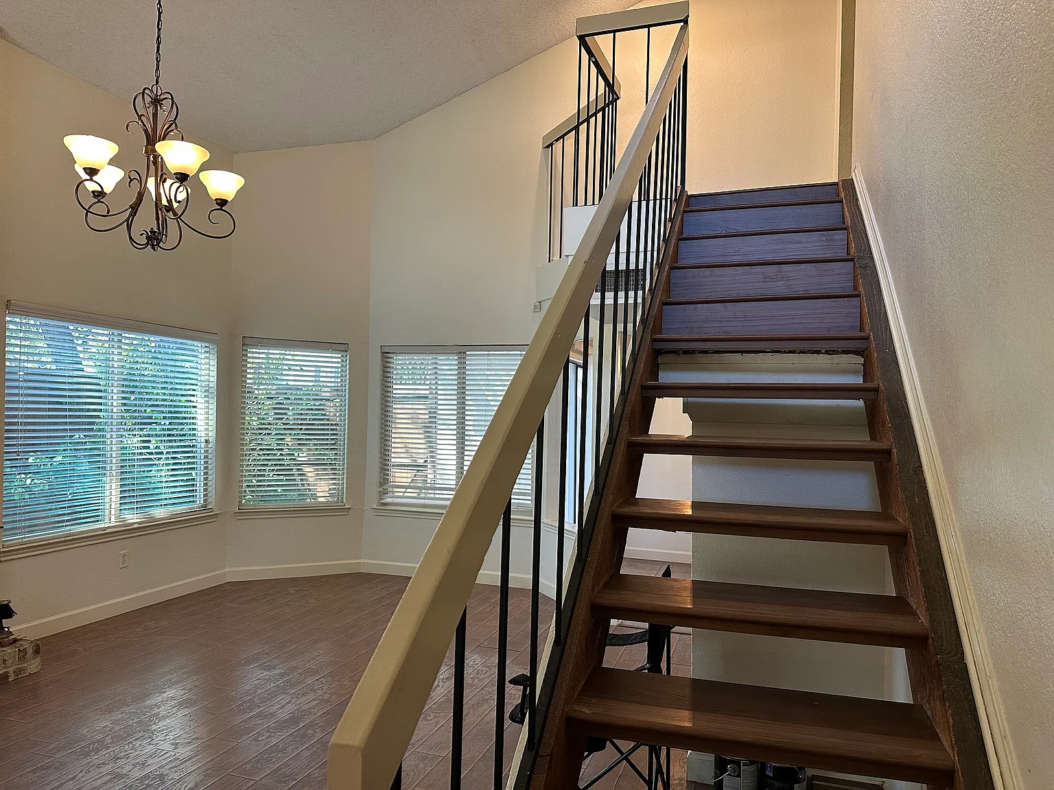 Montfort Dr — Photo 3