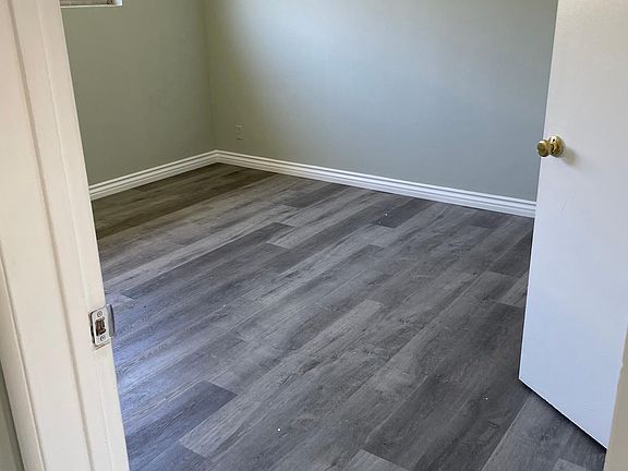 3rd image of 1501 College View Dr APT F