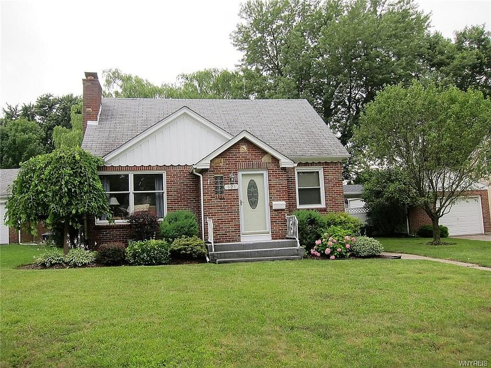 1st image of 521 Roycroft Blvd