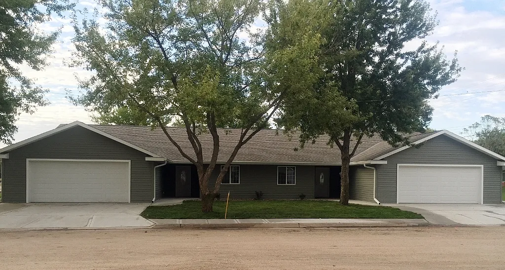 Like New! 2 Bedroom, 2 Bath Duplex — Photo 1