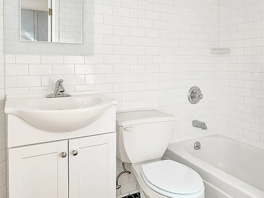 Rented by MySpaceNYC | media 21