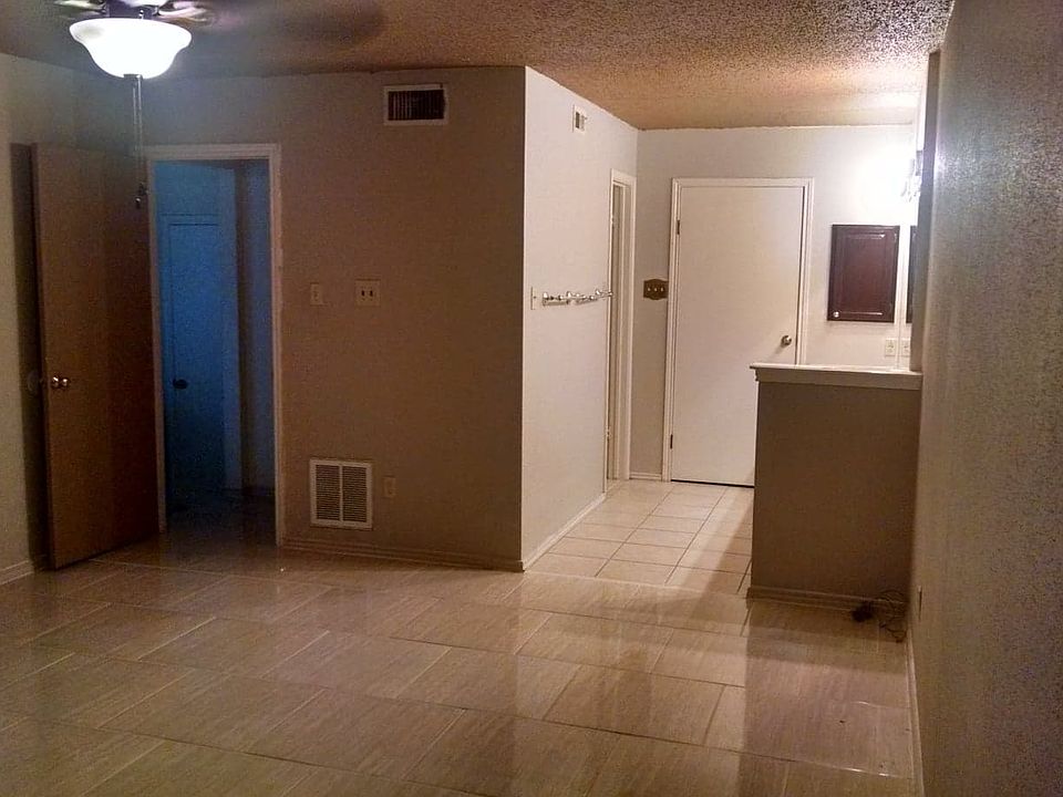 2nd image of 1810 Highland Mist Ln #4