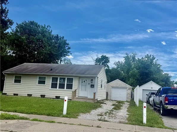 1315 W Division St, Decatur, IL 62526