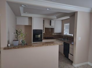 825 Monterey Ave APT B, Monrovia, CA 91016