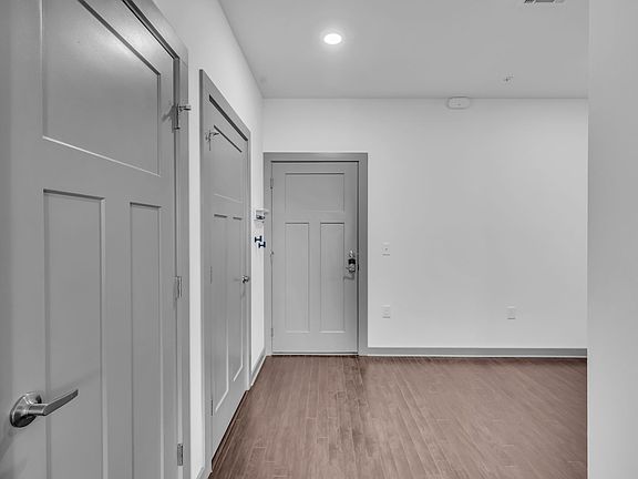 5th image of 1638 54th Ave N #214