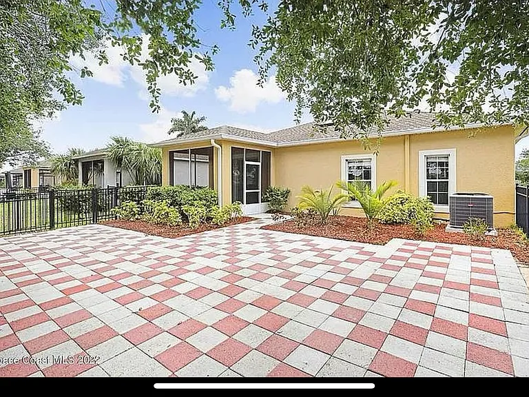 6047 Indigo Crossing Dr — Photo 4