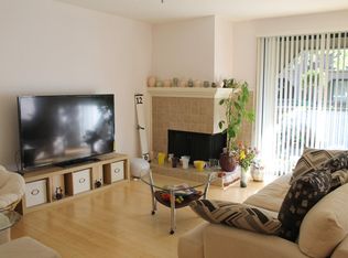 27 Cove Ln, Redwood City, CA 94065