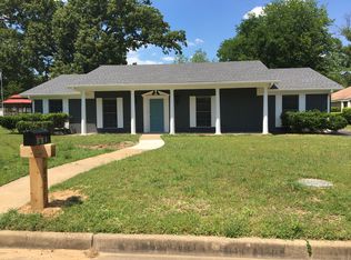 801 Oakwood Dr, Longview, TX 75604