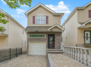 20 Winter Ave, Staten Island, NY 10301