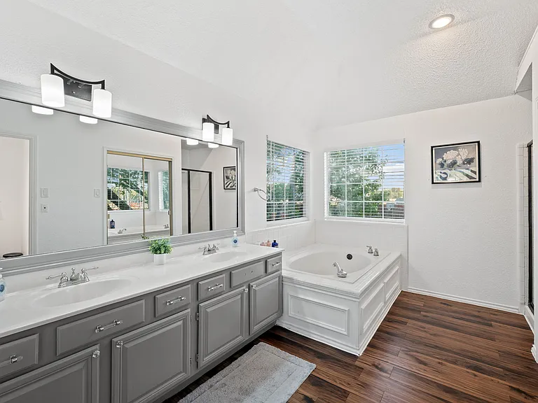 141 Morningside Dr — Photo 56