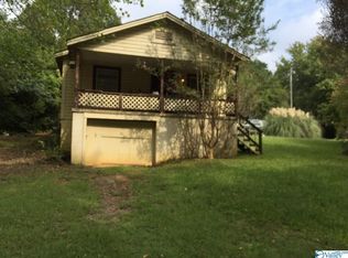 2412 Dean St, Gadsden, AL 35901