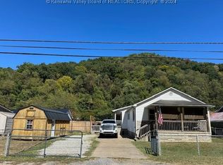 5133 Hughes Creek Rd, Hugheston, WV 25110