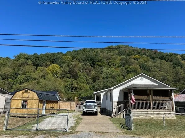 5133 Hughes Creek Rd, Hugheston, WV 25110