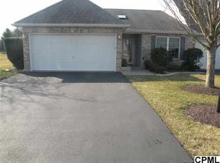40 Ridgeway Dr, Mechanicsburg, PA 17050