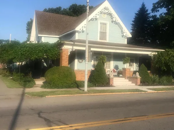 121 N Main St, De Graff, OH 43318