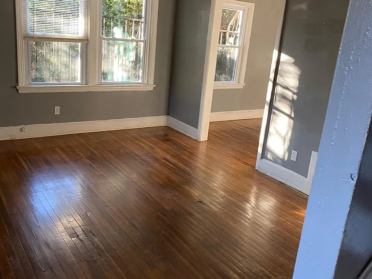 132 W South St — Photo 4