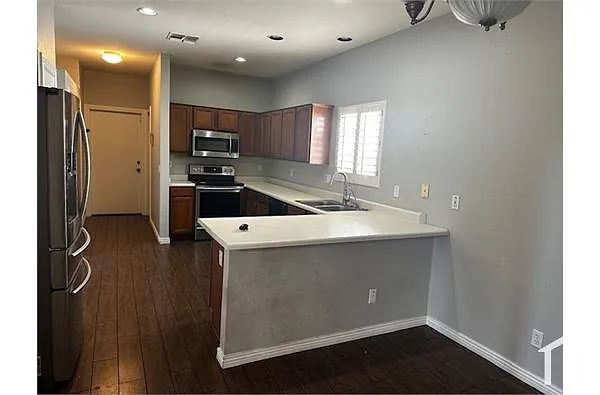 Building Photo - 1750 W Union Hills Dr #22
