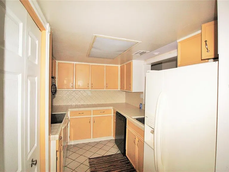 200 Maitland Ave #1 — Photo 5