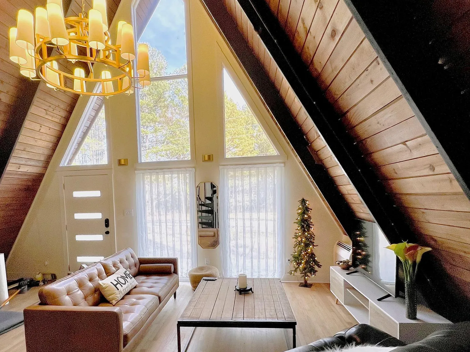 1405 Manns Chapel Rd — Photo 3