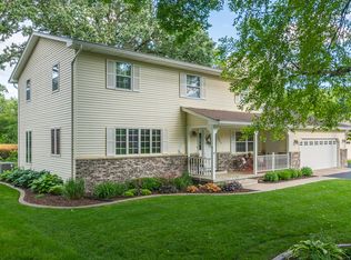1008 Shady Oak Dr, North Mankato, MN 56003