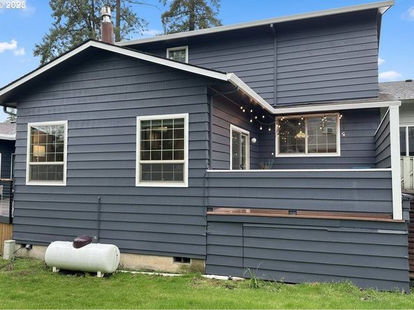 1110 NW Springwood Ln