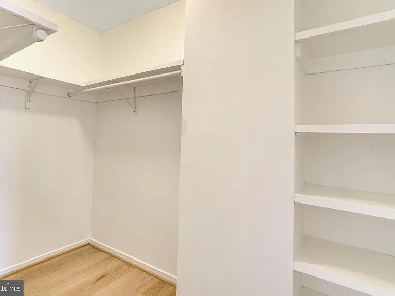 2300 Pimmit Dr #308W — Photo 26