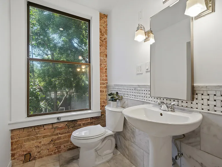 1822 15th St NW #303 — Photo 16