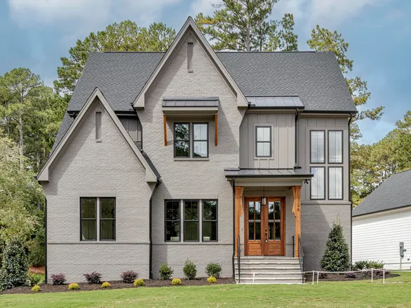 609 N Salem St, Apex, NC 27502