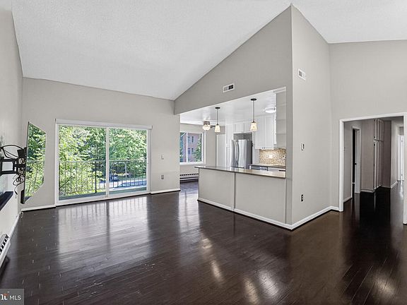 2nd image of 15301 Pine Orchard Dr #86-3K