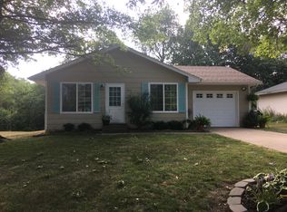 1506 Woodside Cir, Fairfield, IA 52556