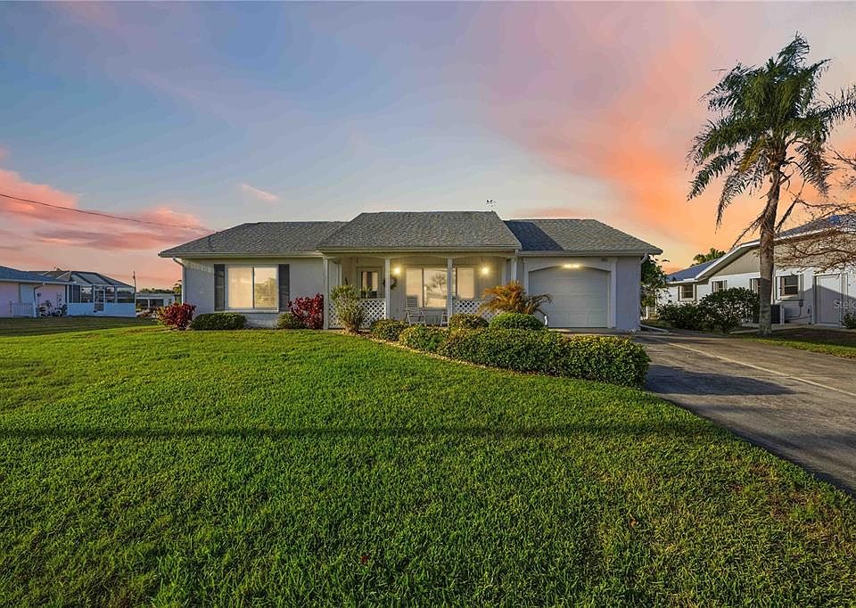 1st image of 886 E 4th St