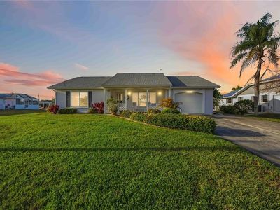 886 E 4th St, Englewood, FL, 34223