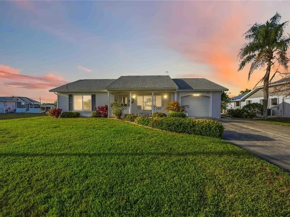 886 E 4th St, Englewood, FL 34223