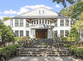 1373-4 Monument St, Concord, MA 01742