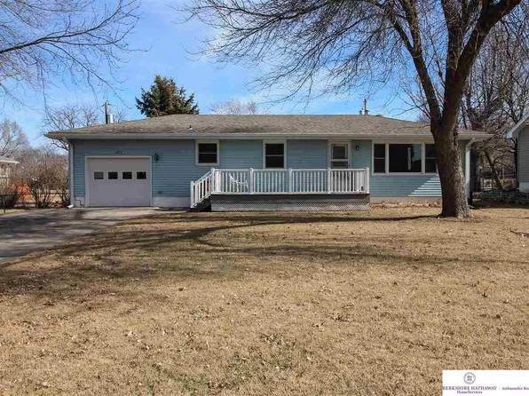 607 N 29th St, Ashland, NE 68003