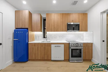 190 Sixth Avenue, #6F