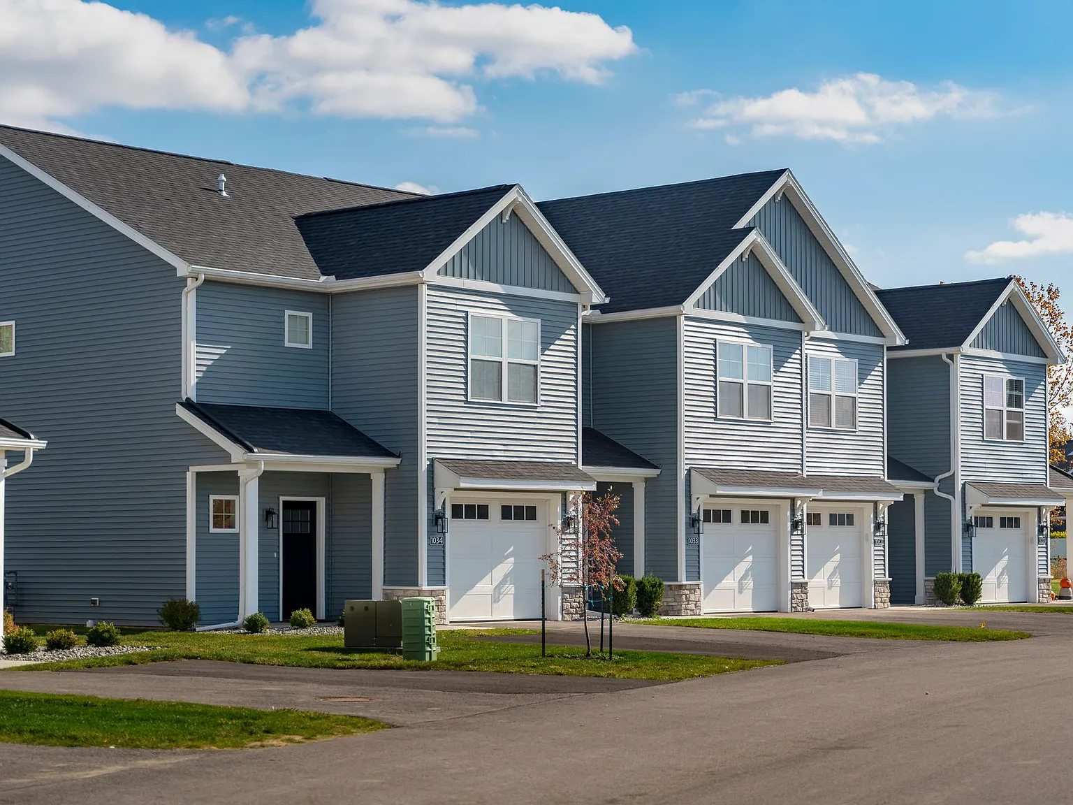 Carronade Park Townhomes — Photo 1