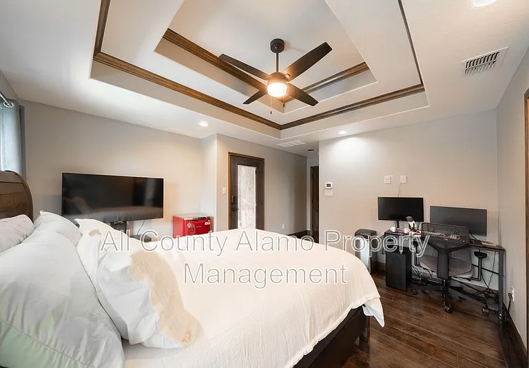 303 Schneider St — Photo 30