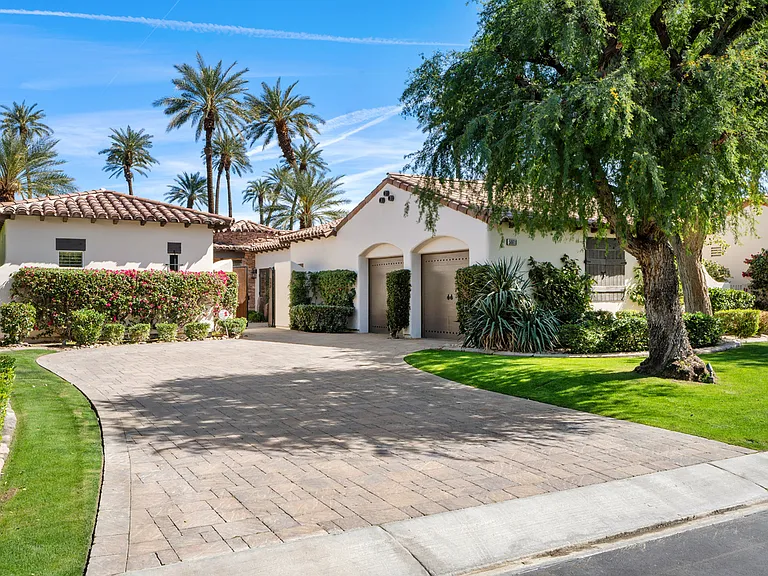 56618 Palms Dr — Photo 3