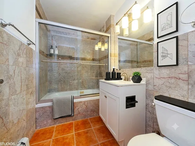 700 W Dempster St #G1 — Photo 11